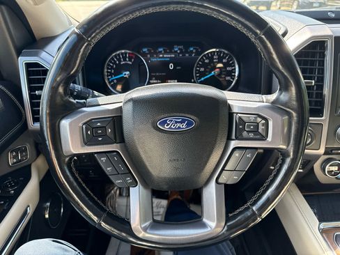 Used 2018 Ford Expedition Platinum AWD/4WD image 23