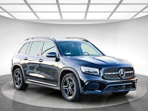 Certified 2024 Mercedes-Benz GLB 250 image 4