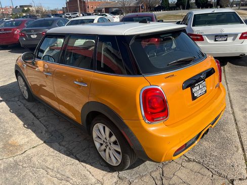 Used 2017 MINI Cooper S image 3