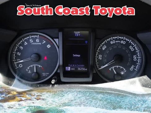 Used 2017 Toyota Tacoma TRD Sport RWD image 26