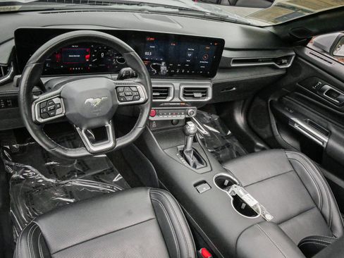 Used 2025 Ford Mustang Premium RWD image 27
