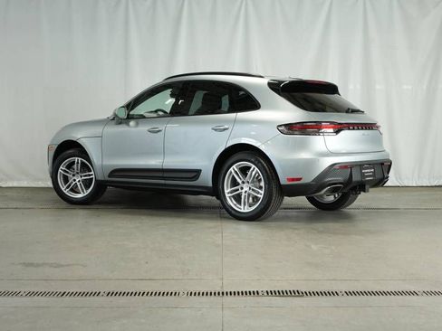 Certified 2025 Porsche Macan AWD/4WD image 3