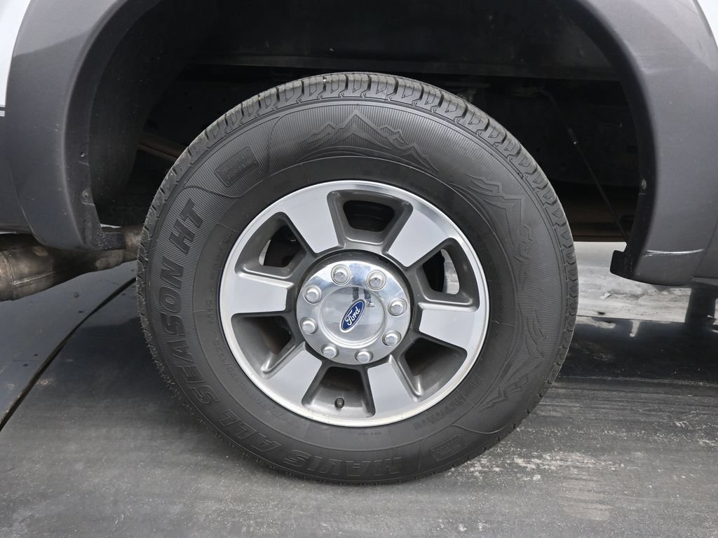 Used 2011 Ford F250 Lariat w/ Lariat Interior Pkg RWD image 12