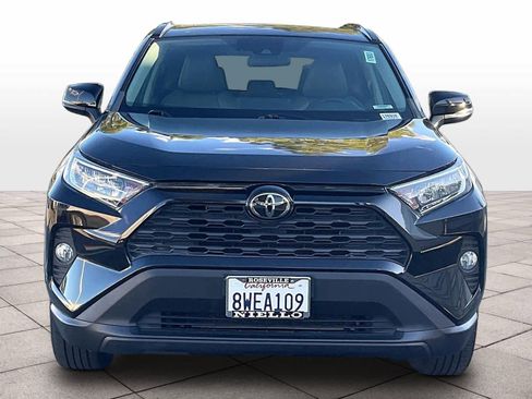 Used 2021 Toyota RAV4 XLE w/ Convenience Package image 3