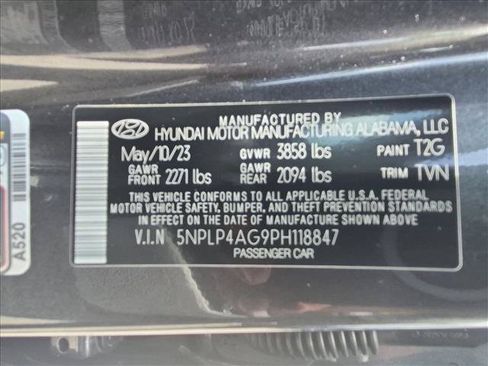 Used 2023 Hyundai Elantra Limited FWD image 25