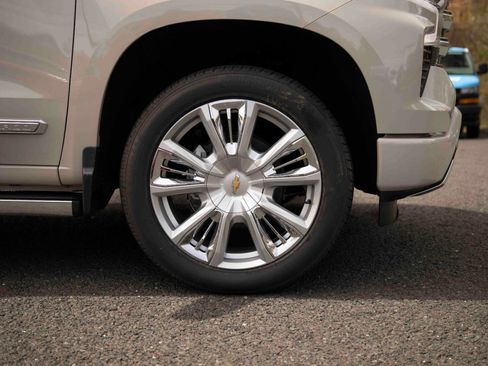 New 2026 Chevrolet Silverado 1500 High Country AWD/4WD image 11