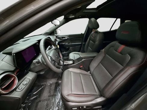 New 2026 Chevrolet Trax RS w/ Sunroof Package FWD image 24