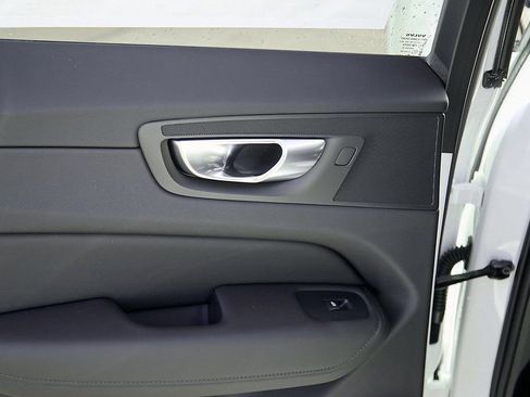 New 2026 Volvo XC60 B5 Plus w/ Climate Package image 20