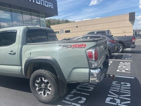 Used 2023 Toyota Tacoma TRD Off-Road image 8