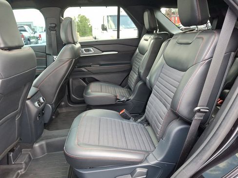 Used 2025 Ford Explorer ST-Line w/ Premium Package AWD/4WD image 11