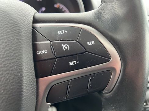 Certified 2019 Jeep Grand Cherokee Limited w/ Trailer Tow Group IV image 26