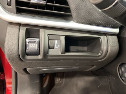 Used 2013 Cadillac XTS Luxury w/ Driver Awareness Package image 15