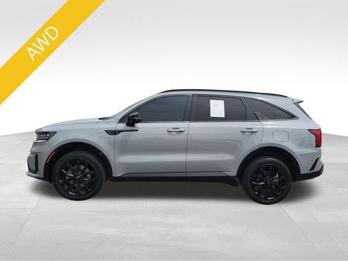 Certified 2022 Kia Sorento SX AWD/4WD image 2