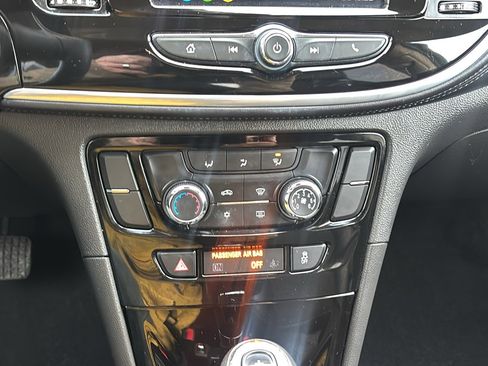 Used 2022 Buick Encore Preferred w/ Safety Package image 15