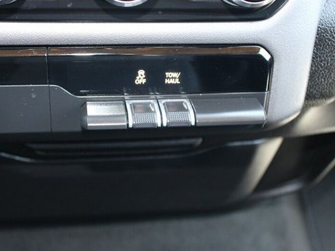 Used 2020 RAM 1500 Big Horn AWD/4WD image 34