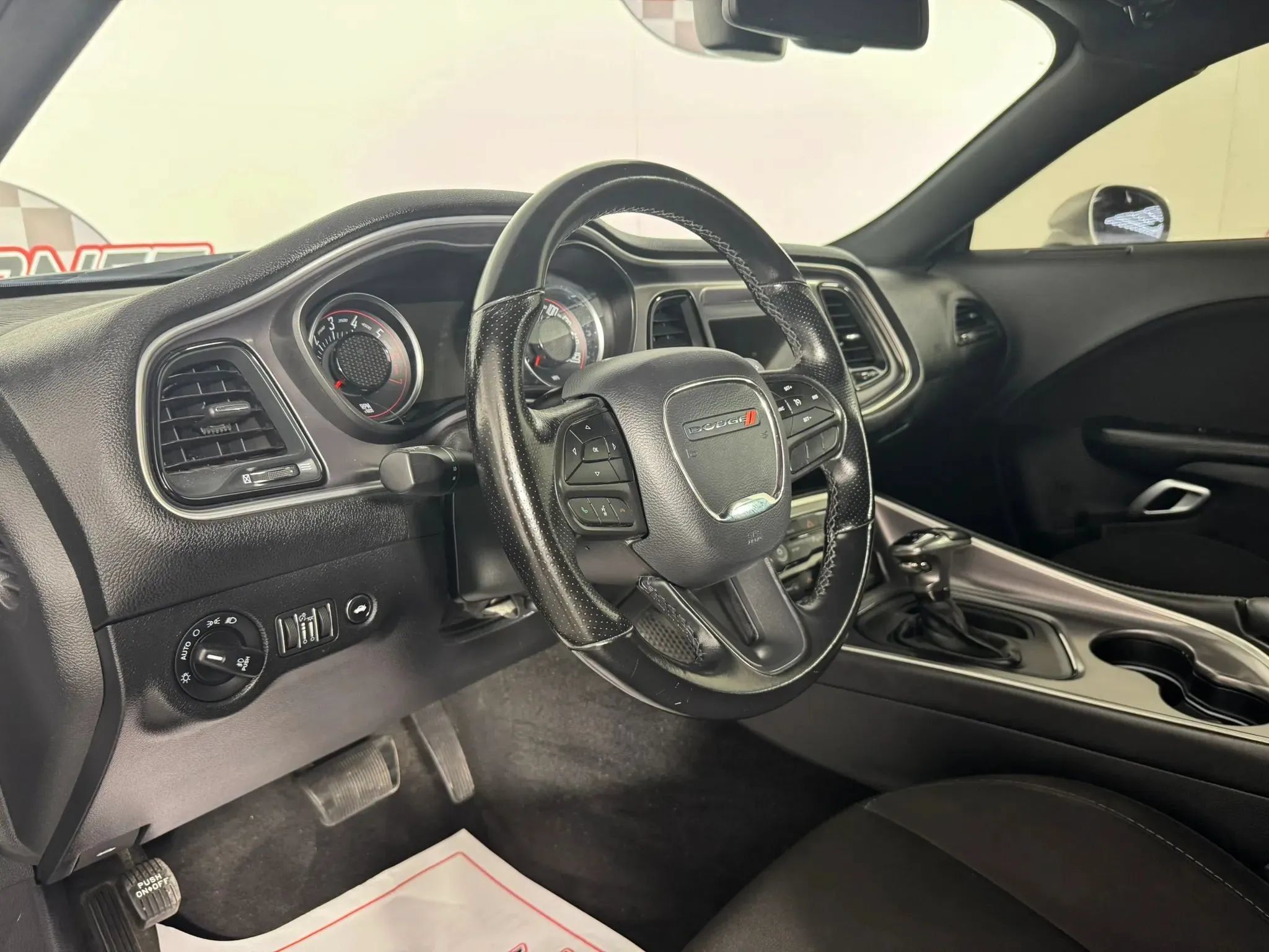 Used 2020 Dodge Challenger R/T RWD image 10