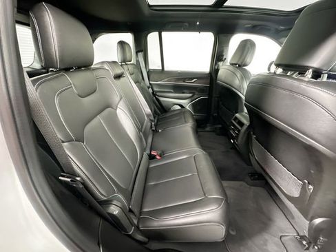 Used 2024 Jeep Grand Cherokee Limited 4xe AWD/4WD image 30
