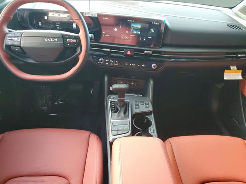 New 2026 Kia Sportage SX FWD image 11