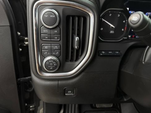 Used 2023 GMC Sierra 2500 AT4 w/ AT4 Premium Plus Package image 13