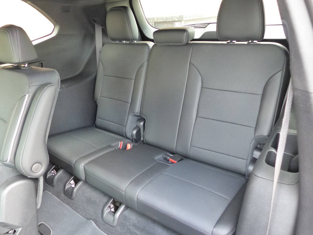 Used 2026 Buick Enclave Preferred w/ LPO, Floor Liner Package FWD image 45