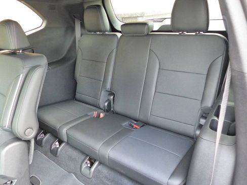 Used 2026 Buick Enclave Preferred w/ LPO, Floor Liner Package FWD image 45