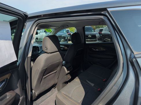 Used 2021 GMC Terrain SLE FWD image 9