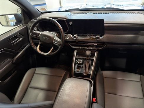 Used 2025 Chevrolet Colorado Trail Boss image 15