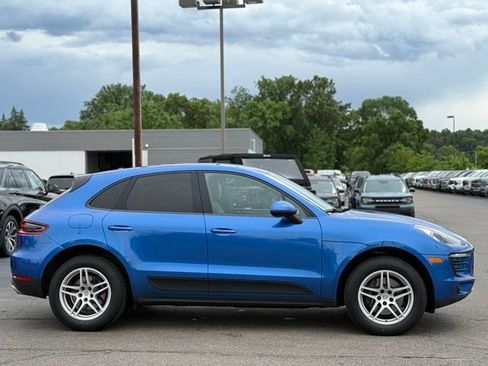 Used 2018 Porsche Macan AWD/4WD image 41