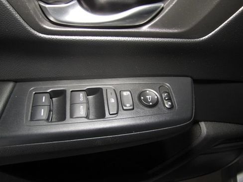 Used 2025 Honda CR-V EX image 11