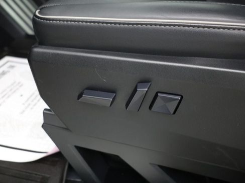 Used 2024 Tesla Cybertruck AWD Crew Cab image 9