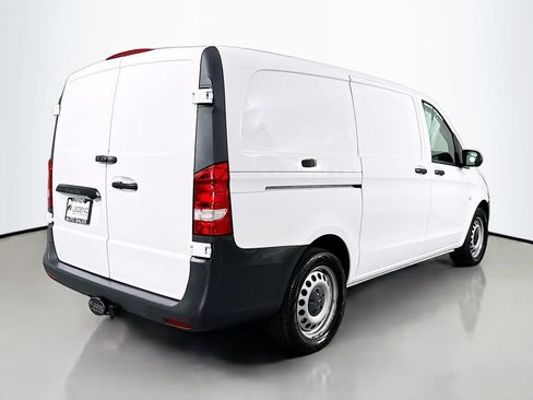 Used 2022 Mercedes-Benz Metris image 5
