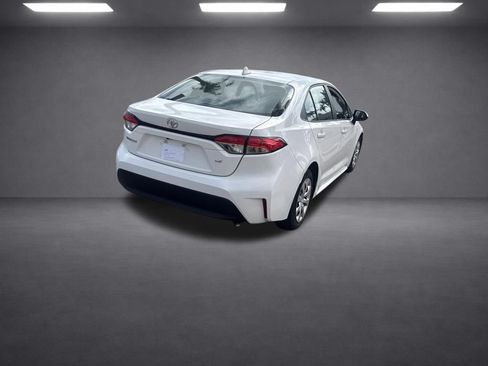 Used 2024 Toyota Corolla LE FWD image 22