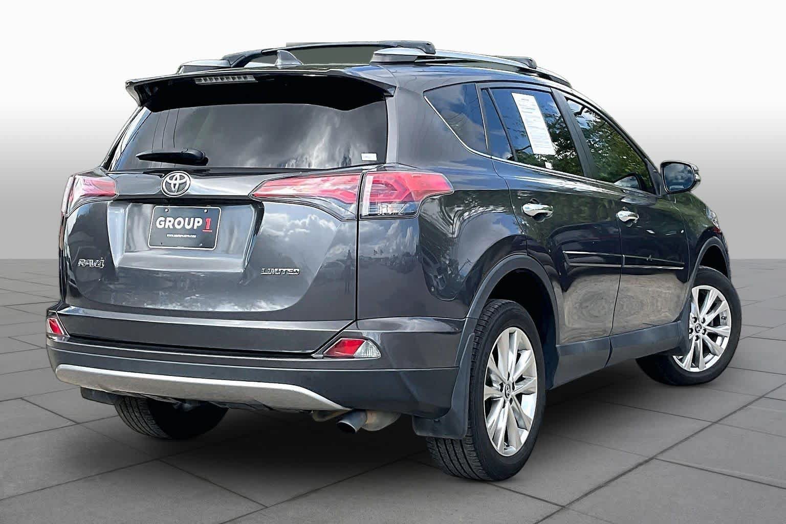 Used 2018 Toyota RAV4 Limited FWD image 13