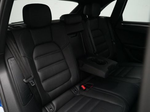 Certified 2022 Porsche Macan GTS w/ Premium Package Plus AWD/4WD image 28