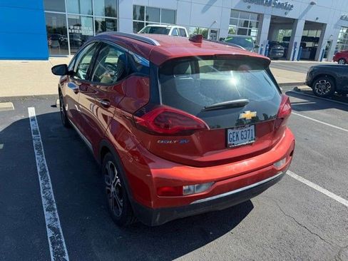 Used 2020 Chevrolet Bolt Premier w/ Infotainment Package FWD image 12