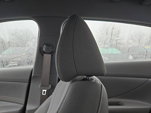 Used 2025 Hyundai Elantra Sport image 17