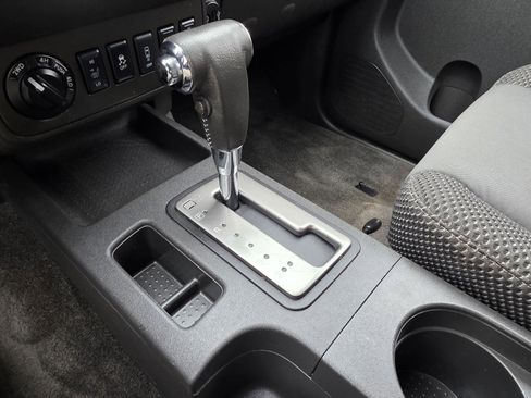 Used 2018 Nissan Frontier PRO-4X image 14