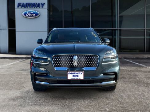 Used 2023 Lincoln Aviator Reserve w/ Equipment Group 201A image 2