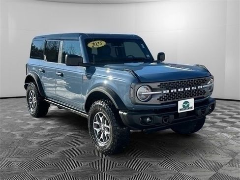 Used 2025 Ford Bronco Badlands image 7