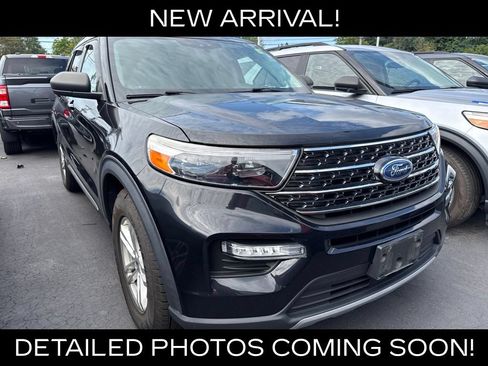 Used 2020 Ford Explorer XLT w/ Equipment Group 202A AWD/4WD image 2