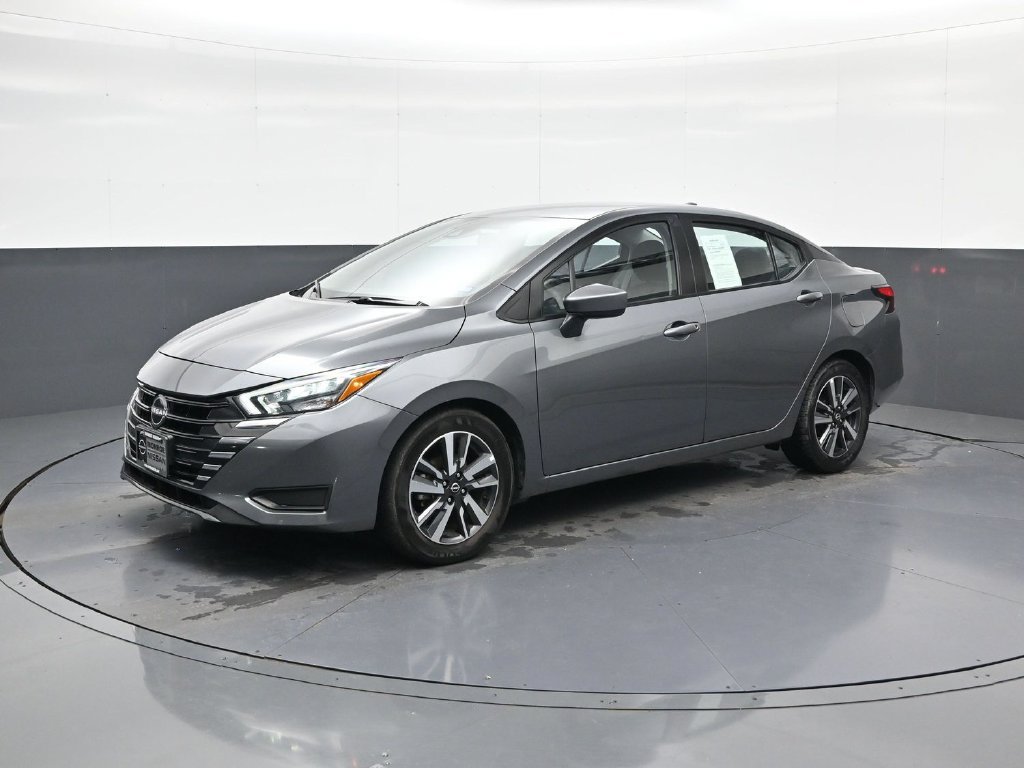 Certified 2025 Nissan Versa SV FWD image 4