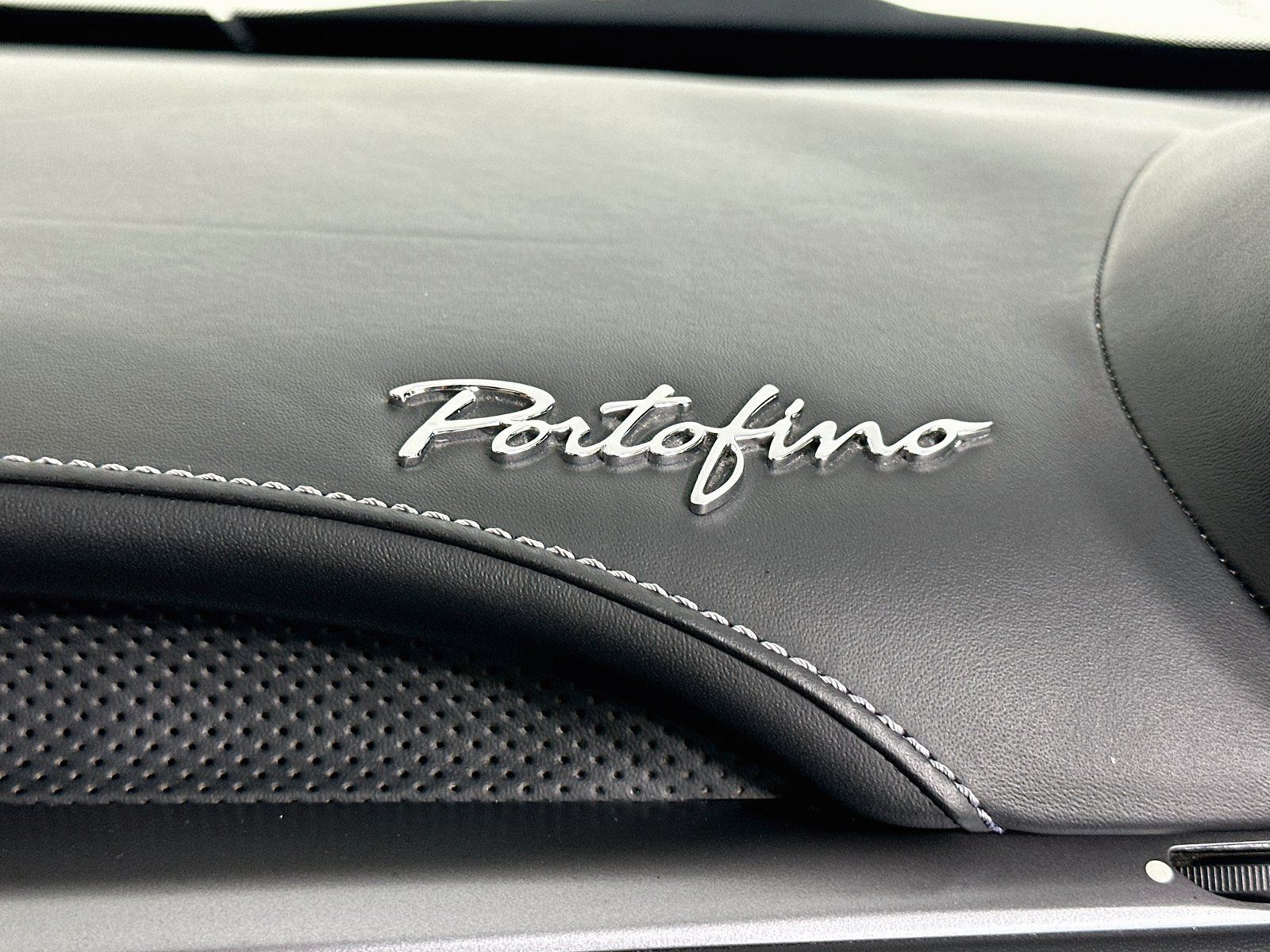 Used 2020 Ferrari Portofino RWD image 57