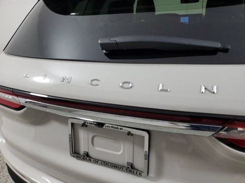 Certified 2024 Lincoln Corsair AWD image 5