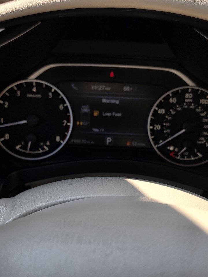 Used 2015 Nissan Murano Platinum w/ Platinum Technology Package FWD image 15