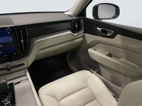 Used 2023 Volvo XC60 B5 Plus FWD image 26