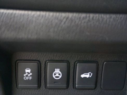 Used 2020 Nissan Pathfinder Platinum image 30