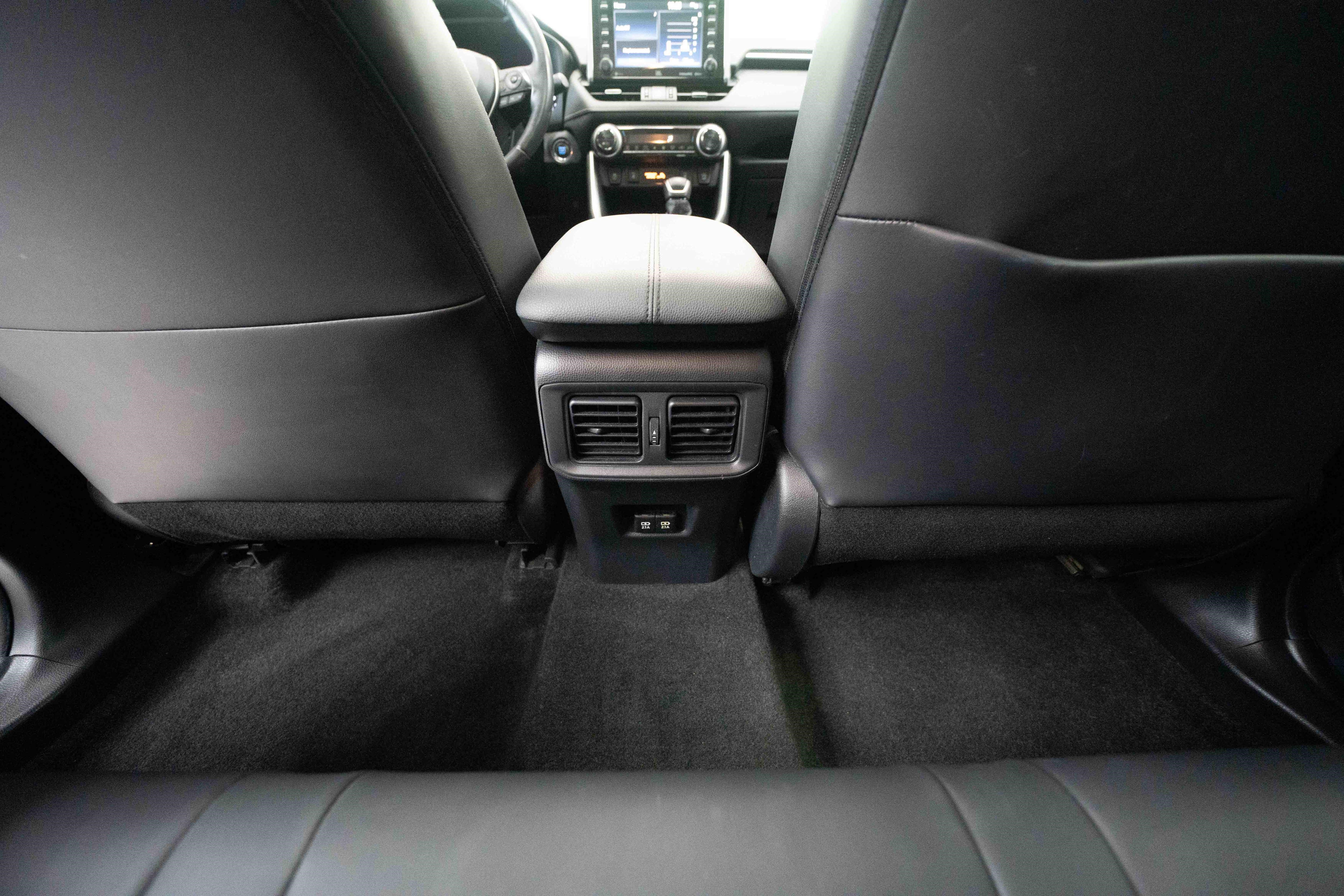 Used 2020 Toyota RAV4 XLE Premium AWD/4WD image 22