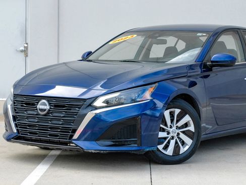 Used 2023 Nissan Altima 2.5 S image 14