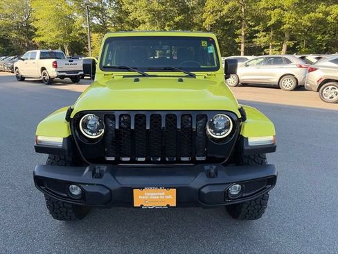 Used 2023 Jeep Gladiator Sport AWD/4WD image 9