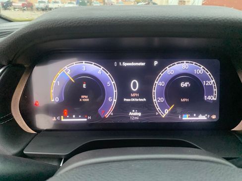 New 2025 Jeep Grand Cherokee 4WD image 17